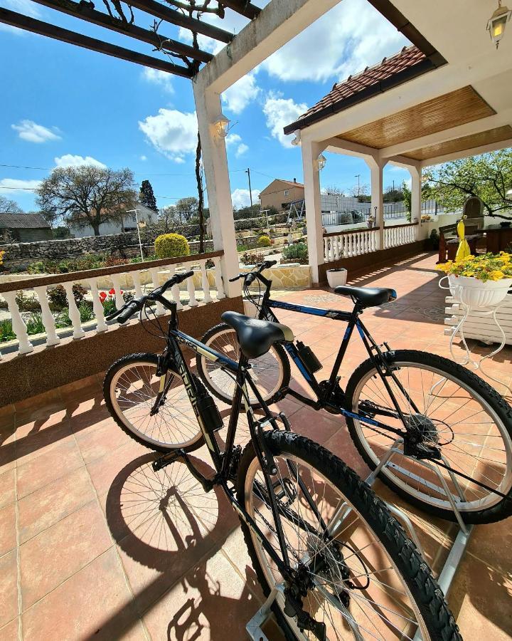 Villa House Camellia With Fenced Pool And Playground Blizna Donja Esterno foto