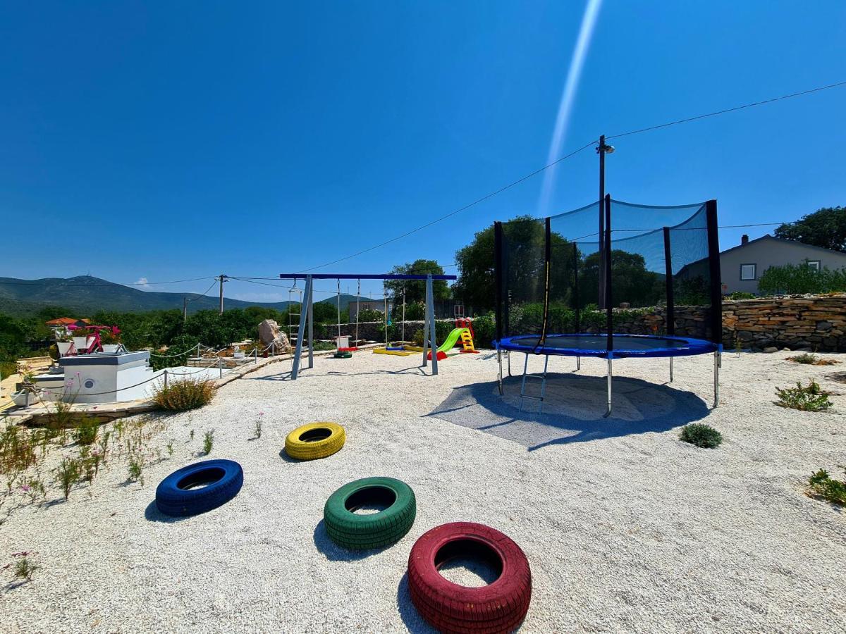 Villa House Camellia With Fenced Pool And Playground Blizna Donja Esterno foto