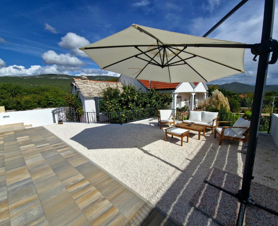 Villa House Camellia With Fenced Pool And Playground Blizna Donja Esterno foto